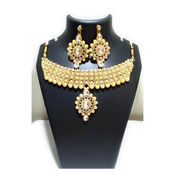 Pearls & Daimonds Necklace Set
